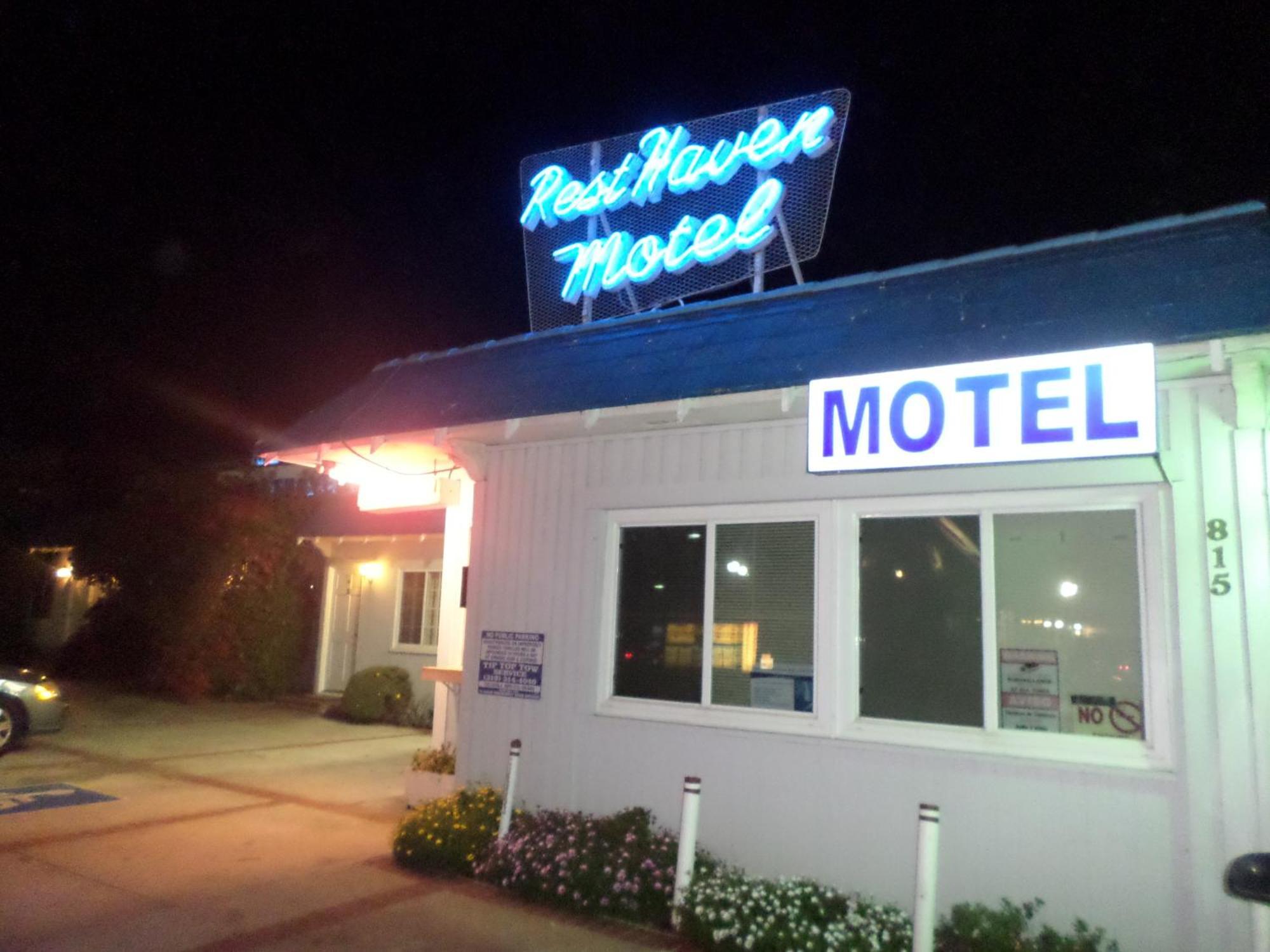 Rest Haven Motel 2*